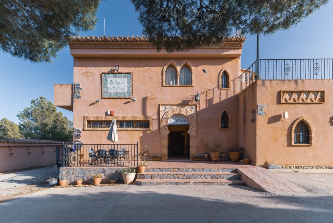 Villa for sale in Alcublas