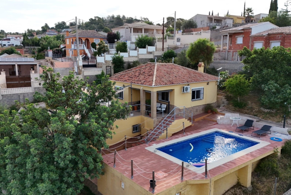 Villa for sale in Pedralba