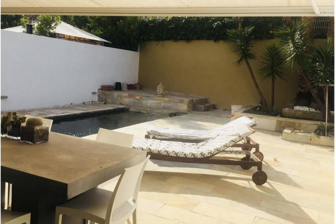 Villa for sale in Alzira