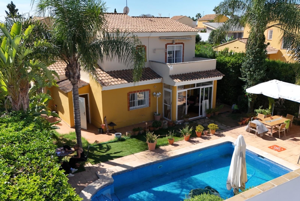 Villa for sale in Lliria