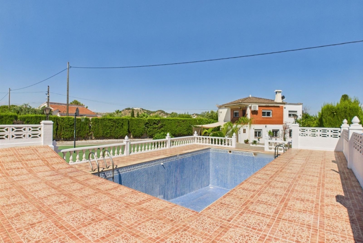 Villa for sale in Lliria
