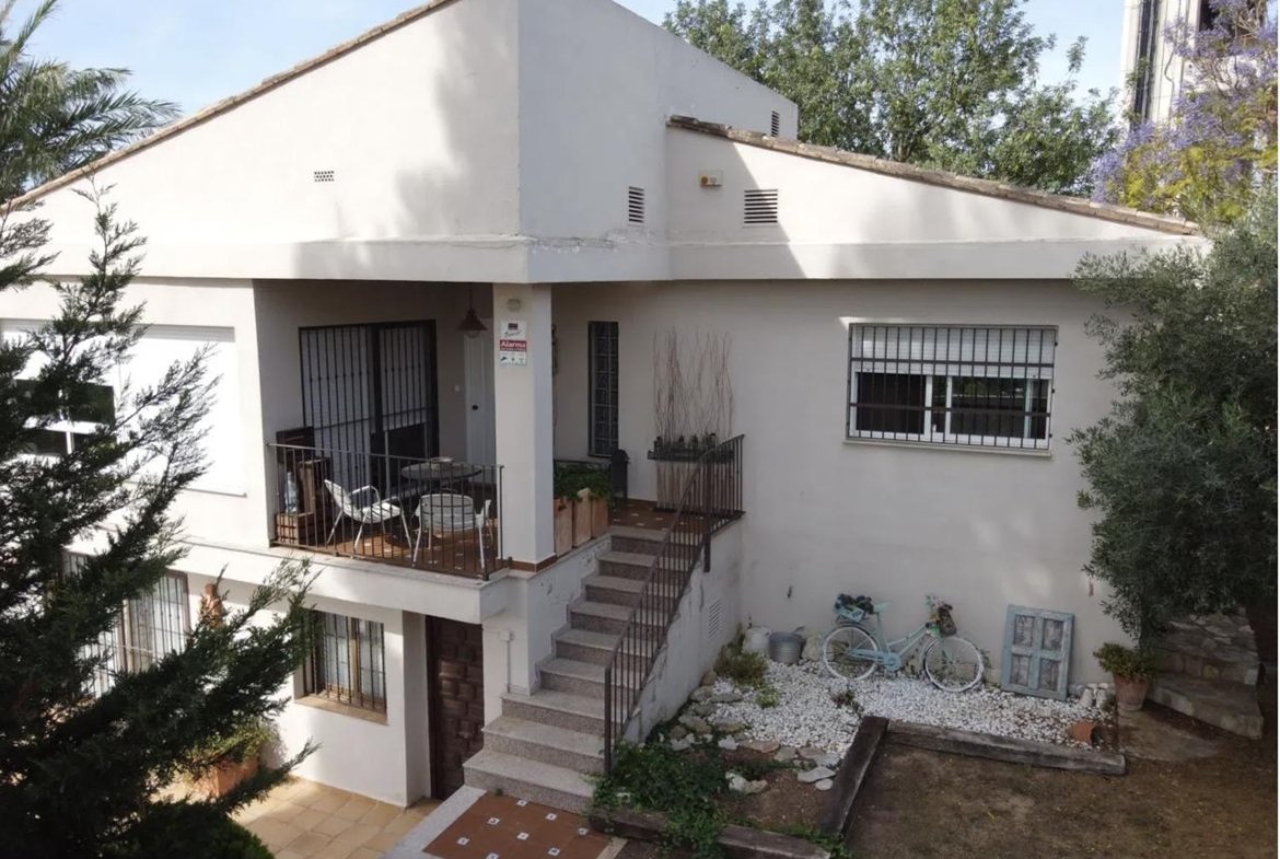 Villa for sale in Alberic