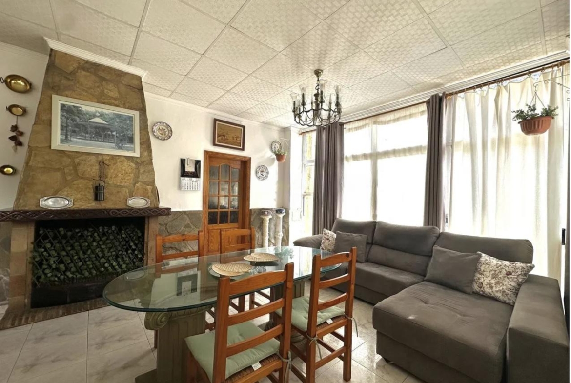 Villa for sale in Barx