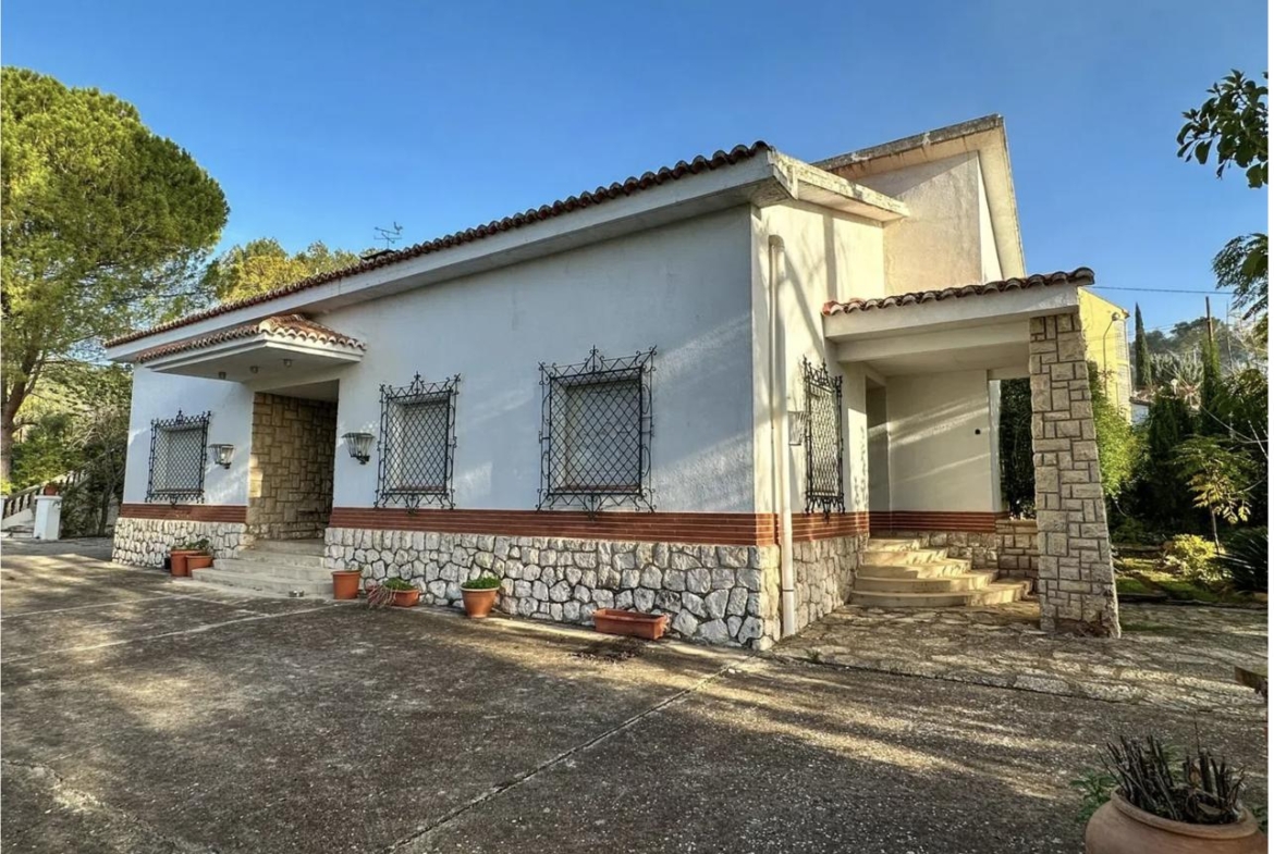 Villa for sale in Xàtiva