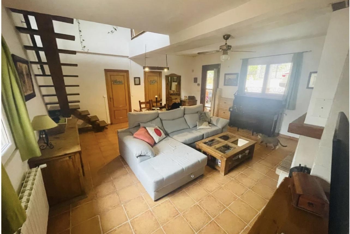 Villa for sale in Serra