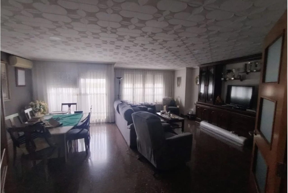 Apartment for sale in Valencia