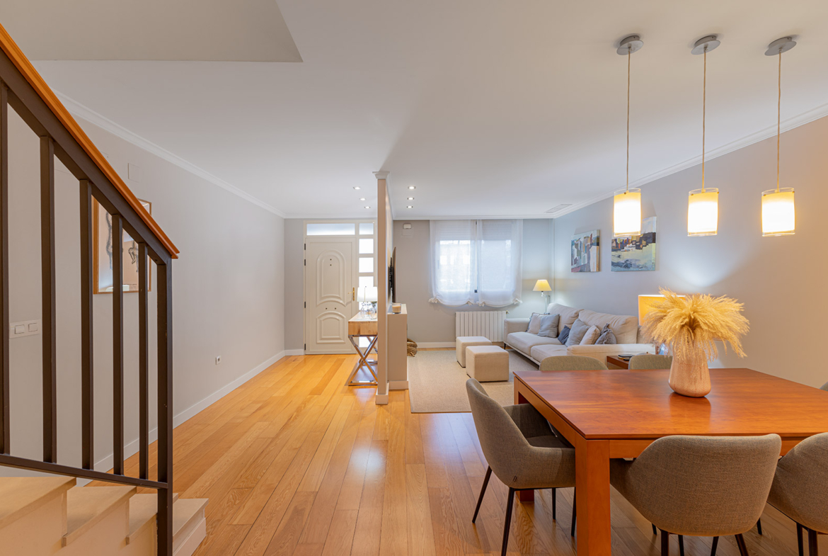 Townhouse for sale in Silla