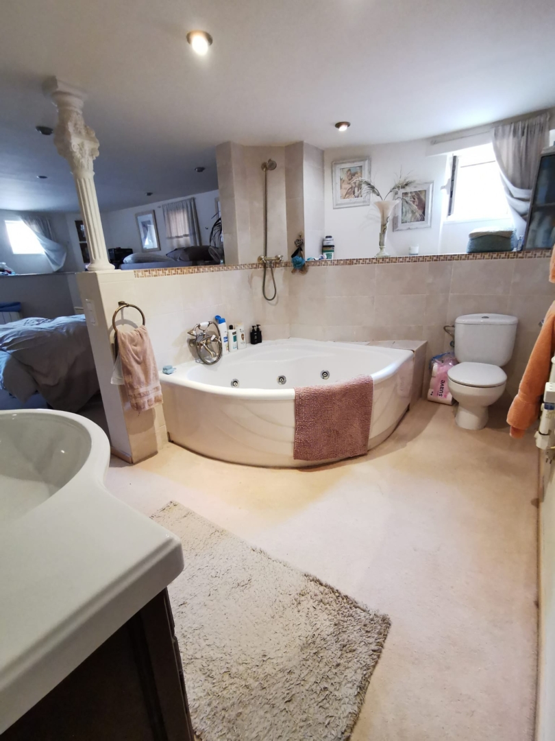 Villa te koop in Lliria (32)