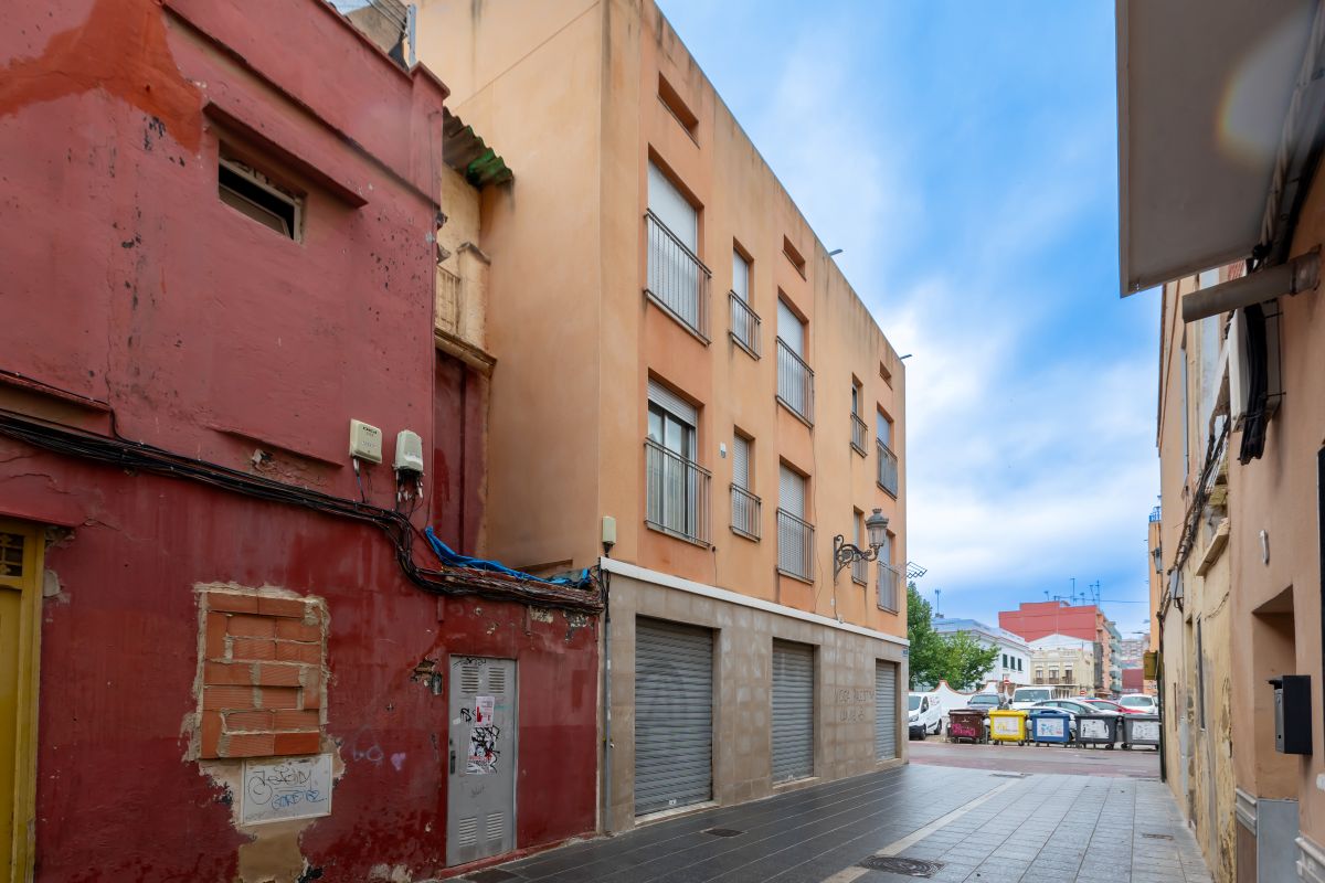 Duplex apartment close to sea for sale in Valencia city, Cabanyal