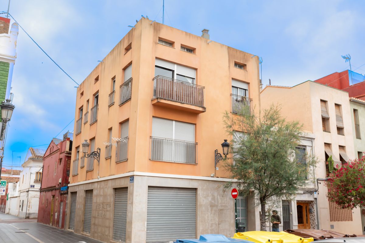 Duplex apartment close to sea for sale in Valencia city, Cabanyal