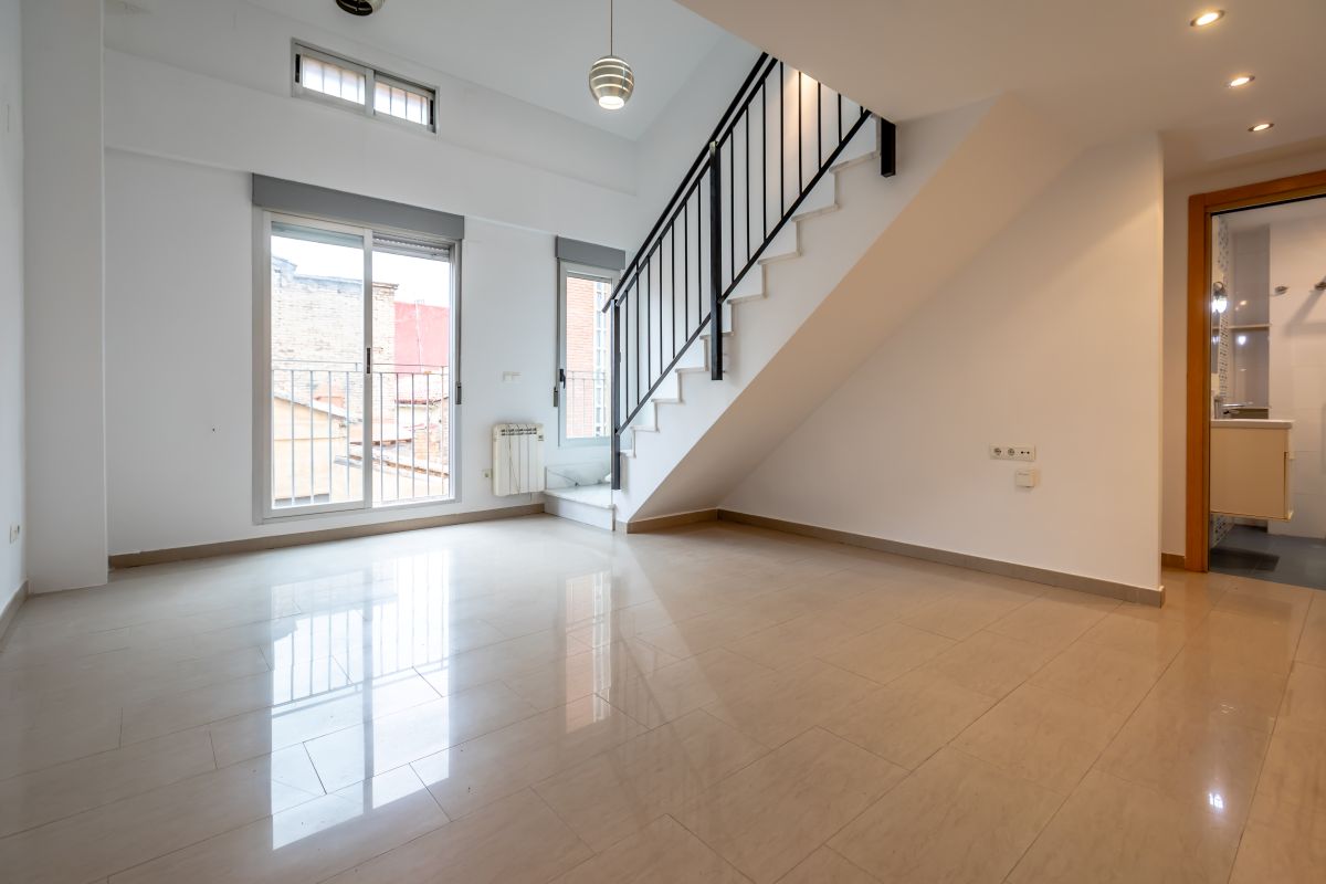 Duplex apartment close to sea for sale in Valencia city, Cabanyal
