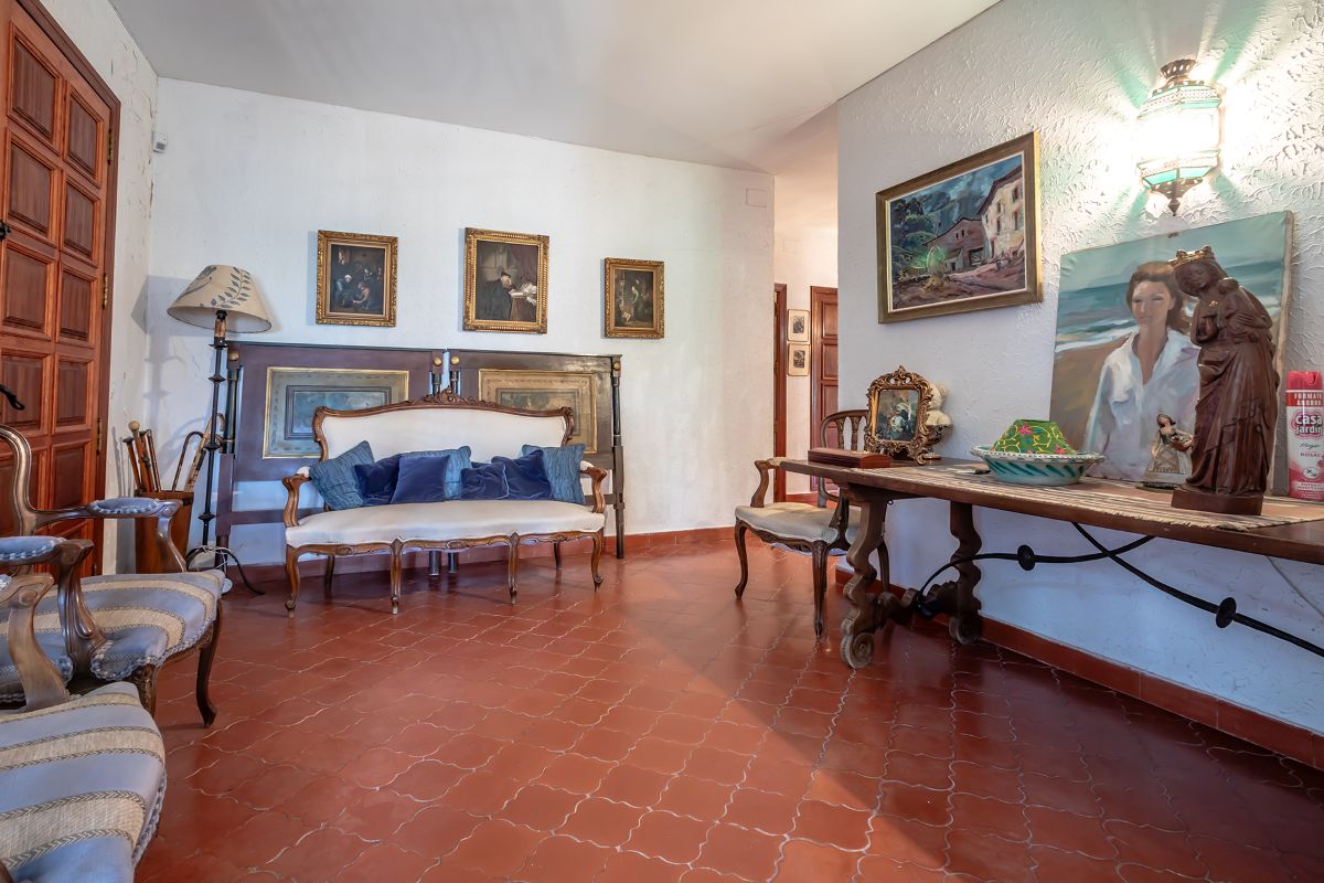 Villa for sale in Naquera, Valencia