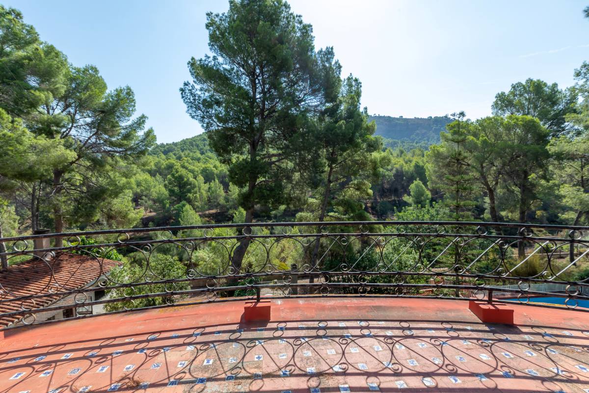 Villa for sale in Naquera, Valencia