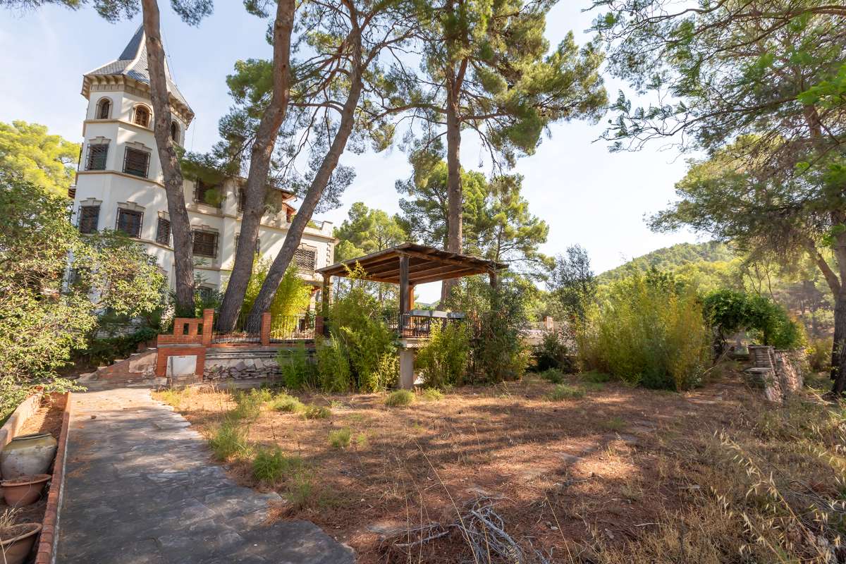 Villa for sale in Naquera, Valencia