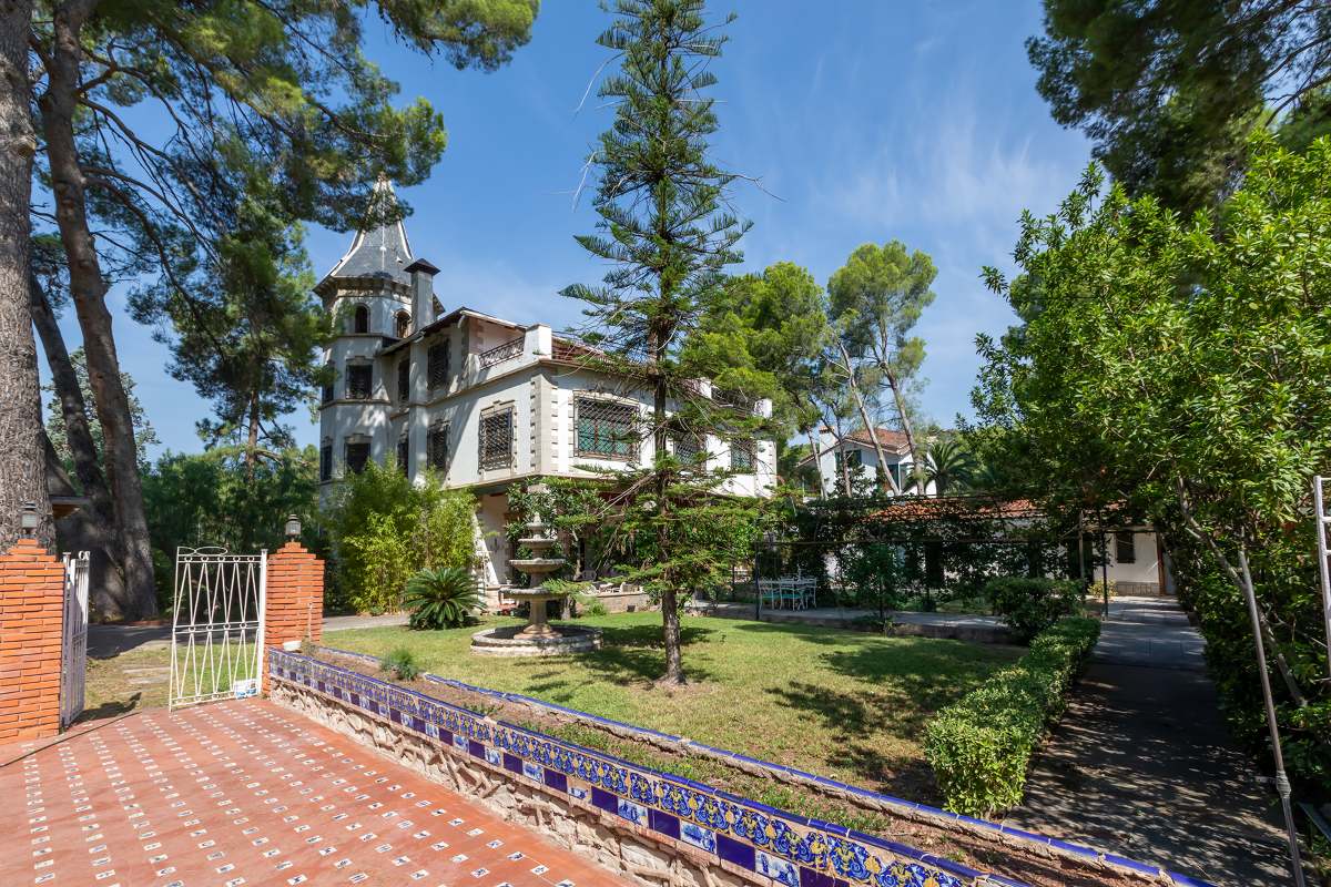 Villa for sale in Naquera, Valencia