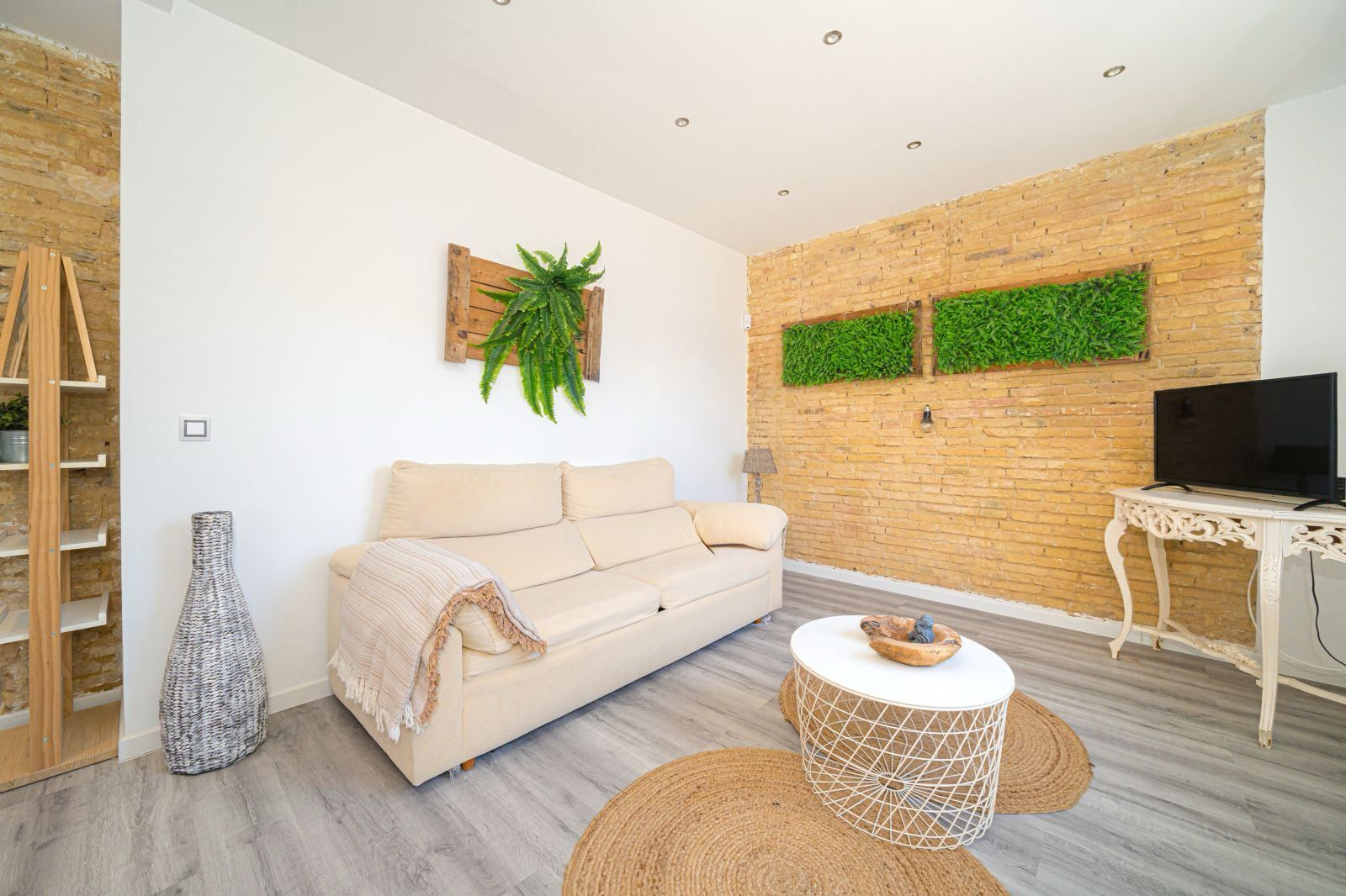 Renovated apartment for sale in Valencia city – Benicalap