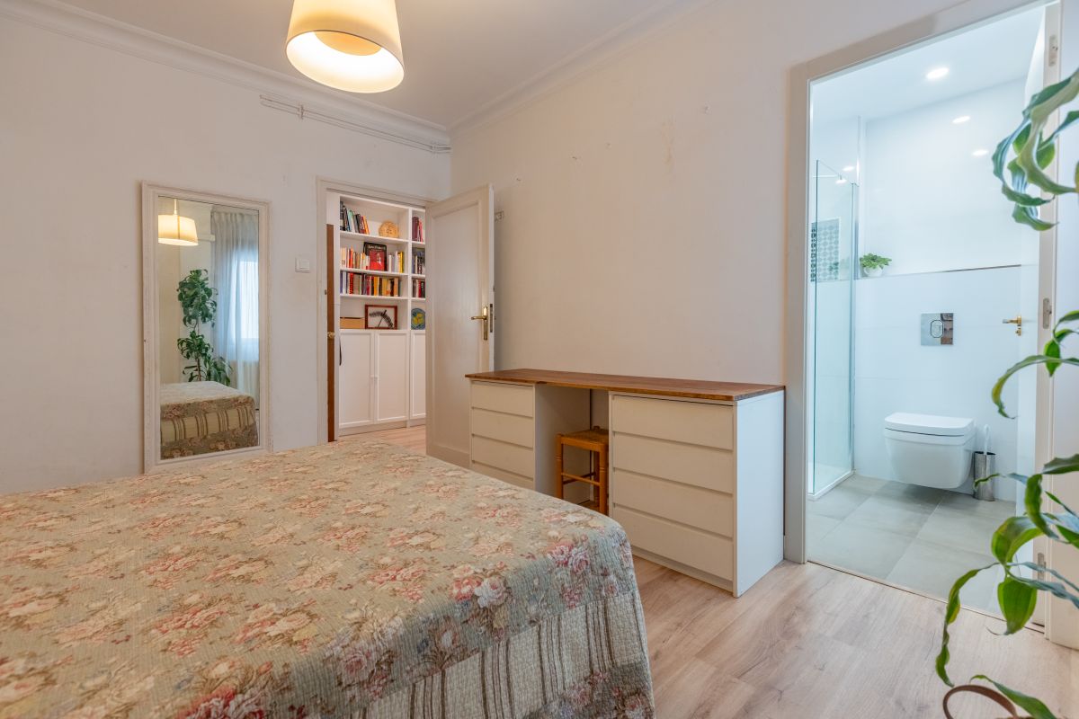 Apartment with panoramic views for sale in Valencia city – El Mercat
