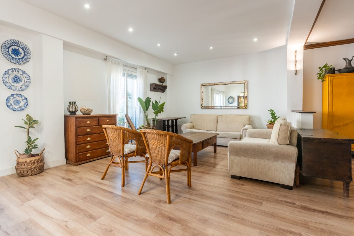 Apartment with panoramic views for sale in Valencia city – El Mercat