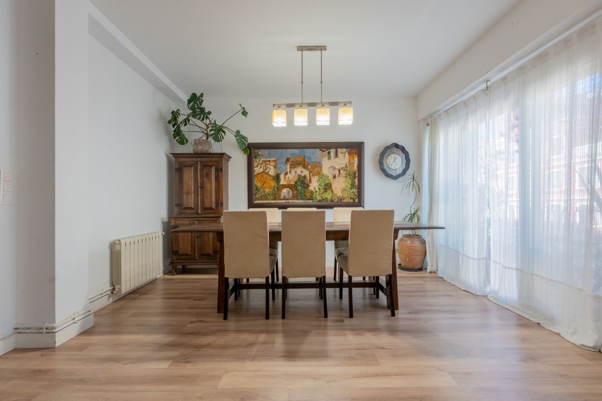 Apartment with panoramic views for sale in Valencia city – El Mercat