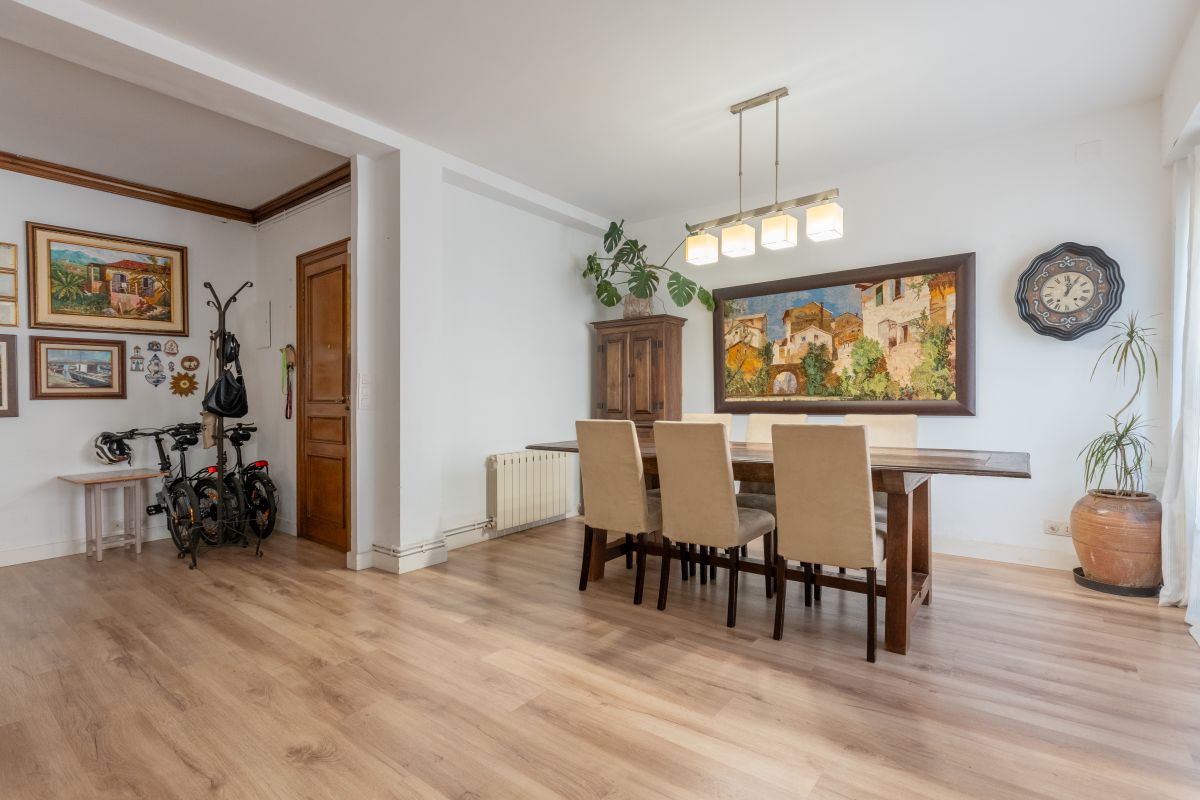 Apartment with panoramic views for sale in Valencia city – El Mercat