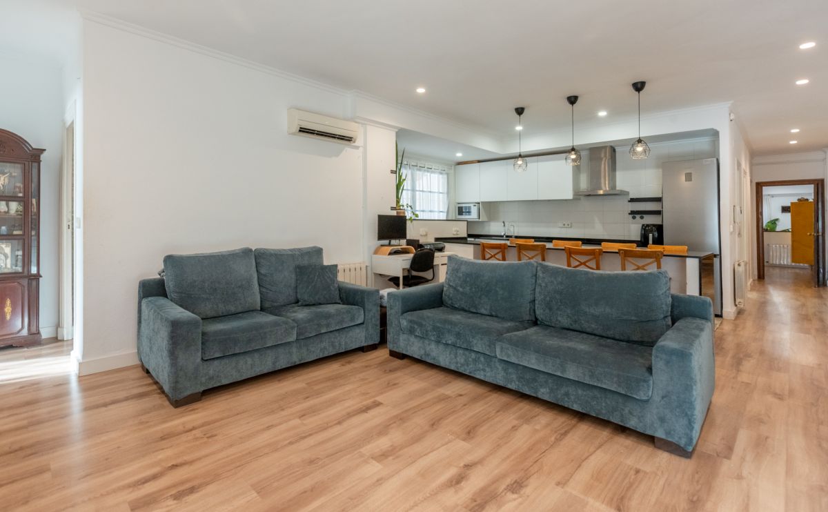 Apartment with panoramic views for sale in Valencia city – El Mercat