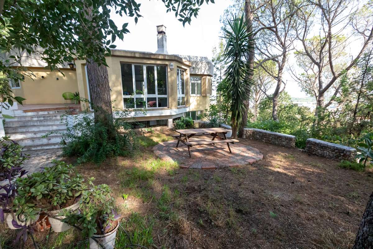 Villa with a view for sale in Alzira