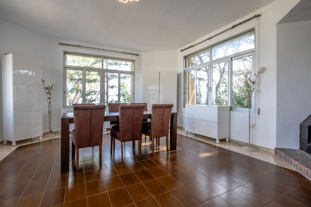 Villa with a view for sale in Alzira