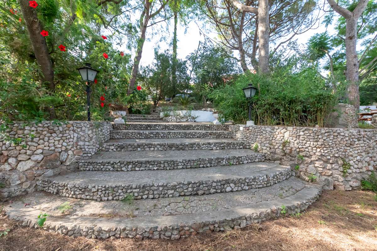 Villa with a view for sale in Alzira