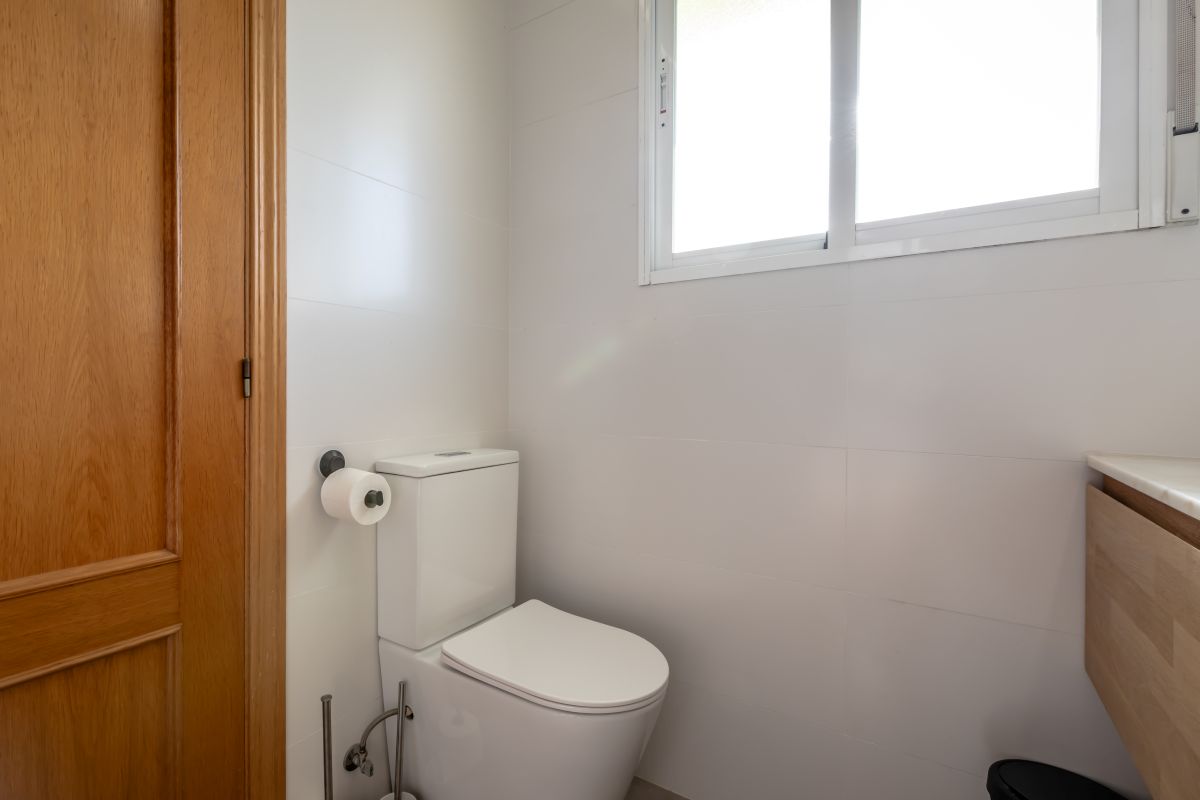 Spacious villa with pool for sale in Chiva