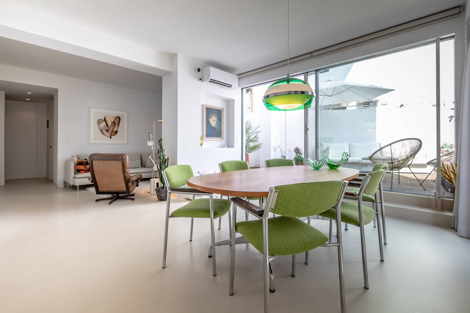 Renovated apartment with terrace for sale in Valencia city – Ruzafa